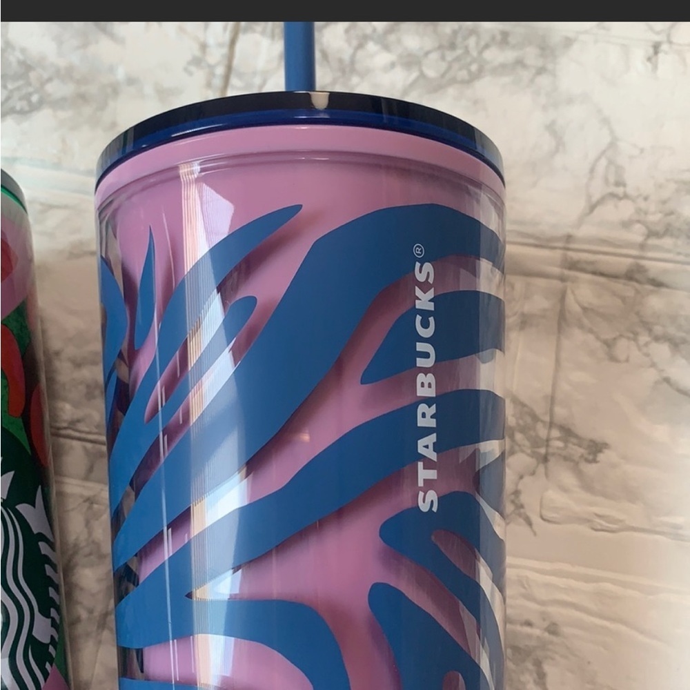 Zebra Starbucks venti